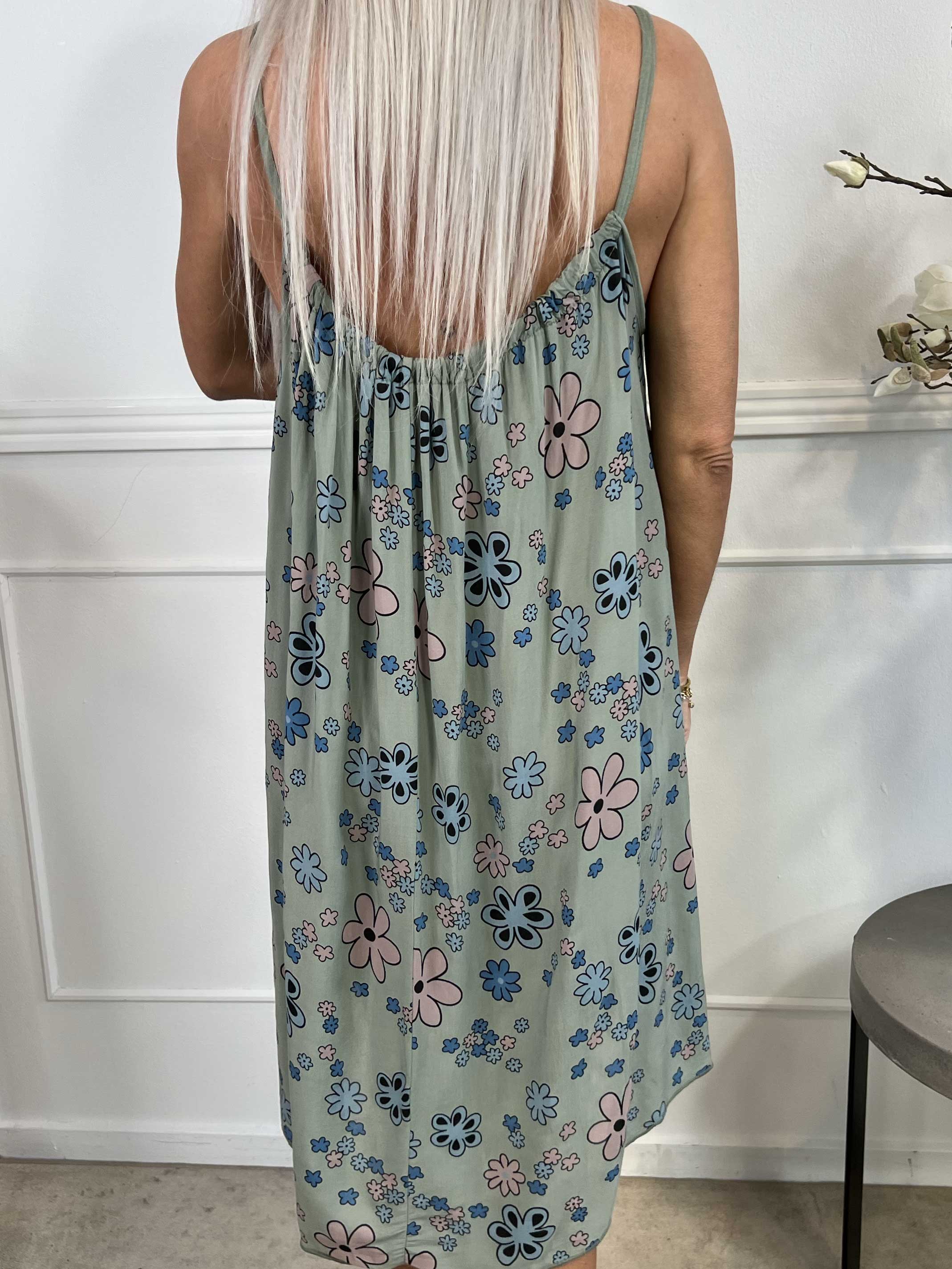 Sunshines Flower - Let kjole i viskose med blomsterprint